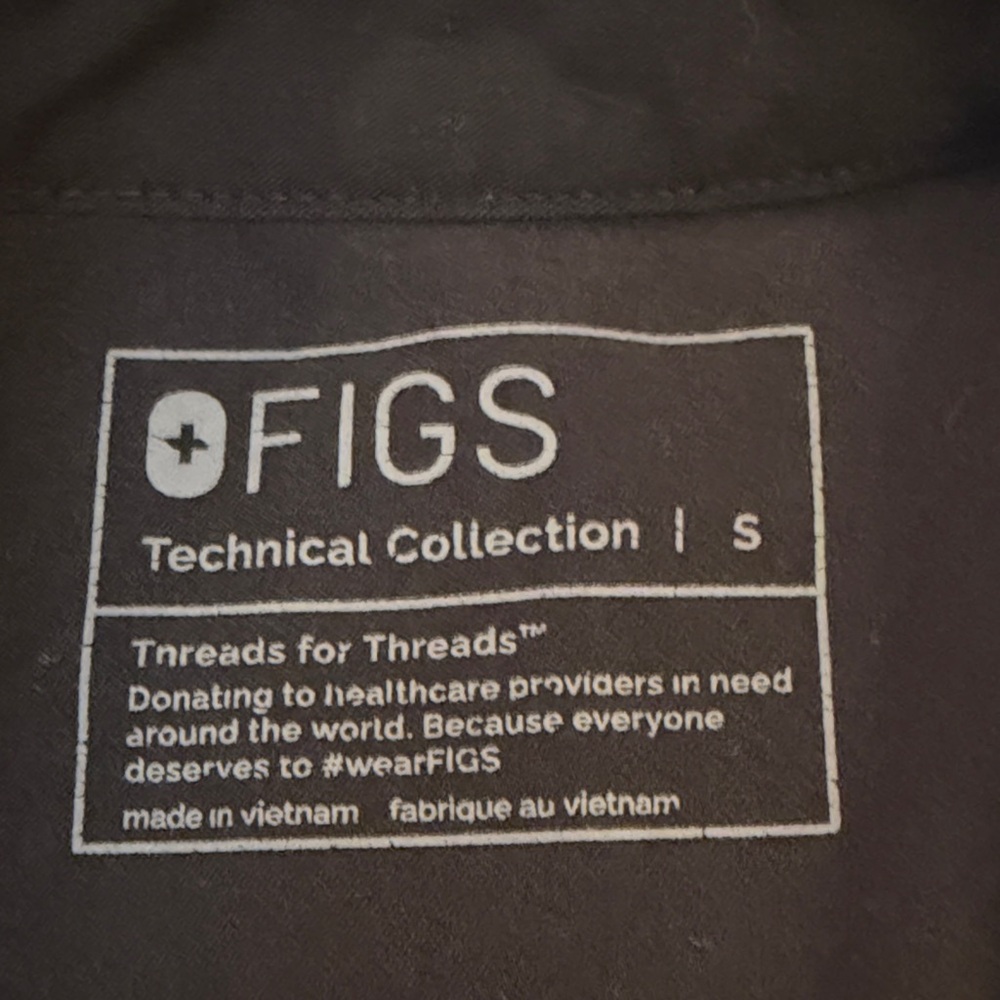 Figs Black Short-Sleeve Mandarin-Collar Scrub Top - Picture 2 of 2